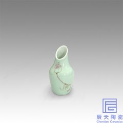 <b>青釉小宅男免费视频擺件價格  景德鎮陶瓷宅男免费视频廠家</b>